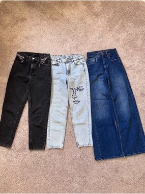 Bundle of Denim Trio - Black, Light Wash, Dark Wash Size 26